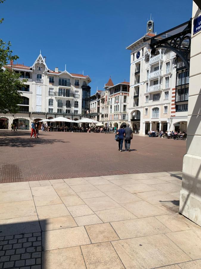 Le Central Plage - Commerce - Marche A 2 Pas Leilighet Arcachon Eksteriør bilde